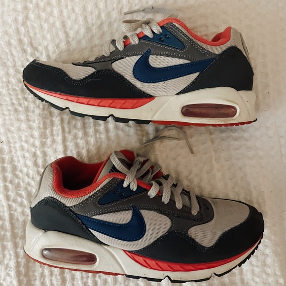 Nike Air Max’s - Picture 2 of 4